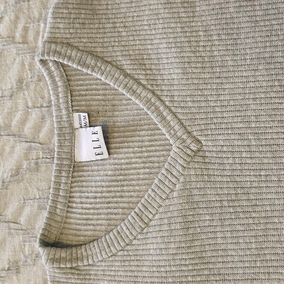 Sweater - Picture 2 of 5